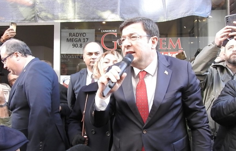 Erkek “Çanakkale Görev İçin  Ben Hazırım, Görüyorum Çanakkalelilerde Hazır.”