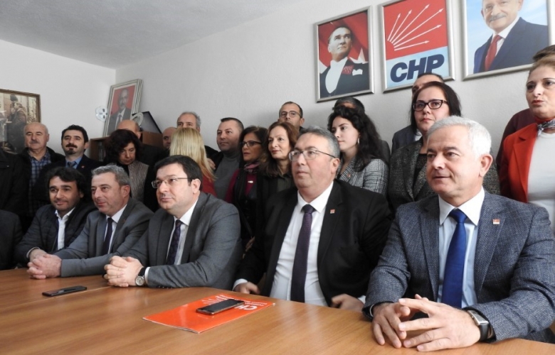 ALİ UYANIK ADAYLIĞINI AÇIKLADI