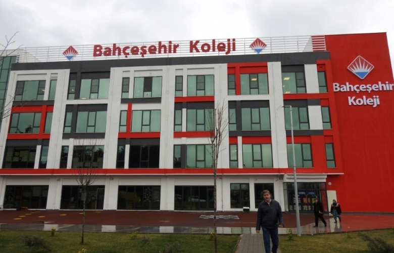 ÇANAKKALE BAHÇEŞEHİR KOLEJİNİN BURSLULUK SINAVINA REKOR KATILIM