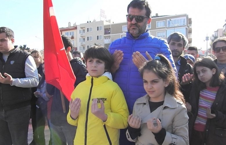 ÇANAKKALE İDLİB ŞEHİTLERİ İÇİN YÜRÜDÜ 