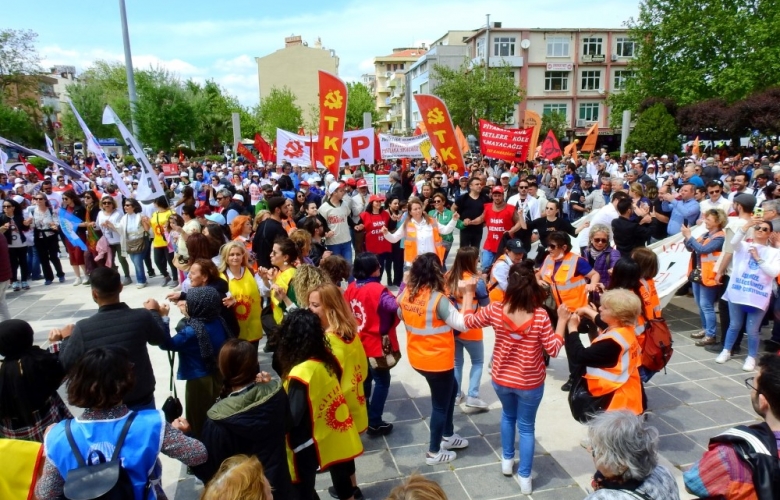 ÇANAKKALE’DE 1 MAYIS ÇOŞKUSU YAŞANDI