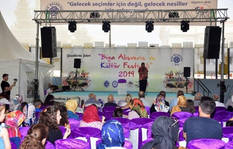 BİGA ALIŞVERİŞ VE KÜLTÜR FESTİVALİ İLK GÜN ETKİNLİKLERİ İLGİ GÖRDÜ