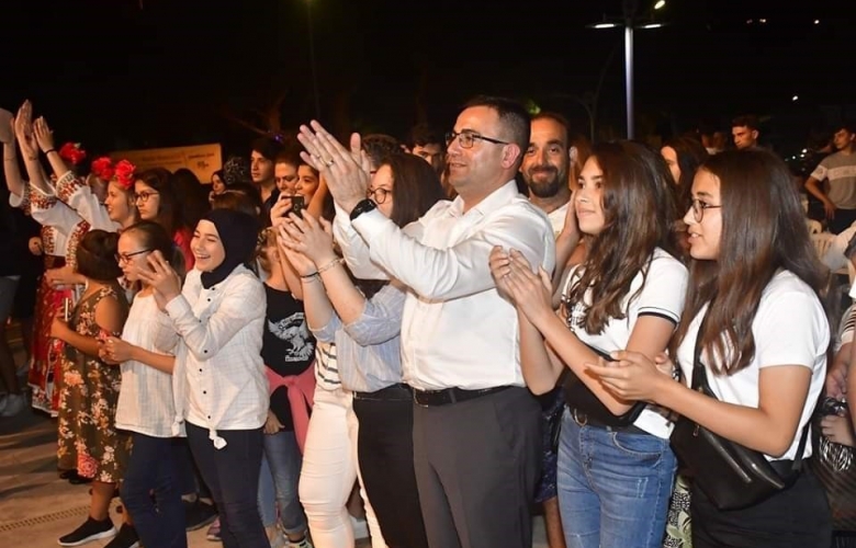 BİGA ALIŞVERİŞ VE KÜLTÜR FESTİVALİ İLK GÜN ETKİNLİKLERİ İLGİ GÖRDÜ