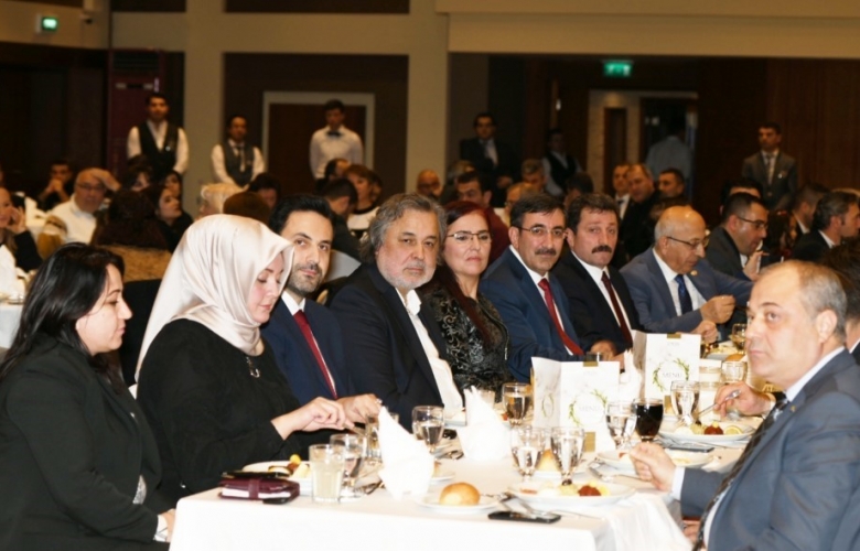 GAZETECİLER GALA GECESİNDE BİR ARAYA GELDİ