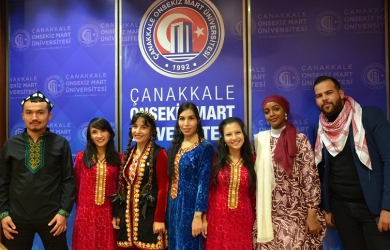 III. ULUSLARARASI ŞİİR GECESİ TROİA KÜLTÜR MERKEZİ’NDE GERÇEKLEŞTİ