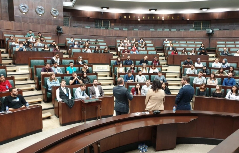 ÇOMÜ ÖĞRENCİLERİ TBMM’ DE