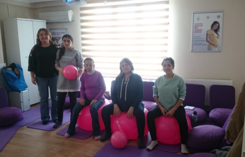 ÇANAKKALE' DE GEBELER 'ANNELİĞE İLK ADIMI "GEBE SINIFI" NDA ATIYOR