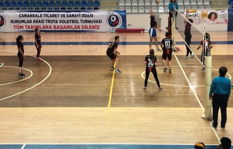 ÇTSO TROYA VOLEYBOL TURNUVASI MAÇLARI DEVAM EDİYOR