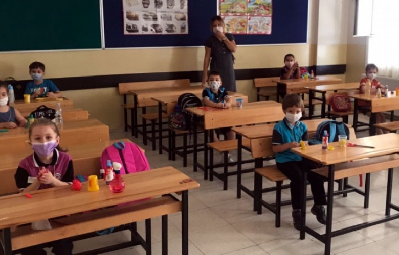 MİNİK ÖĞRENCİLER İÇİN DERS ZİLİ ÇALDI