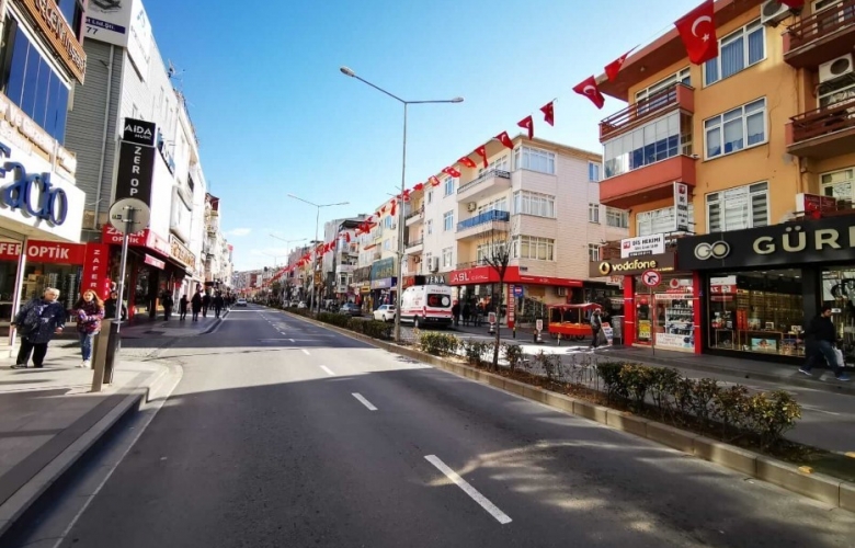 ÇANAKKALE'DEN TÜRK BAYRAKLI YANIT