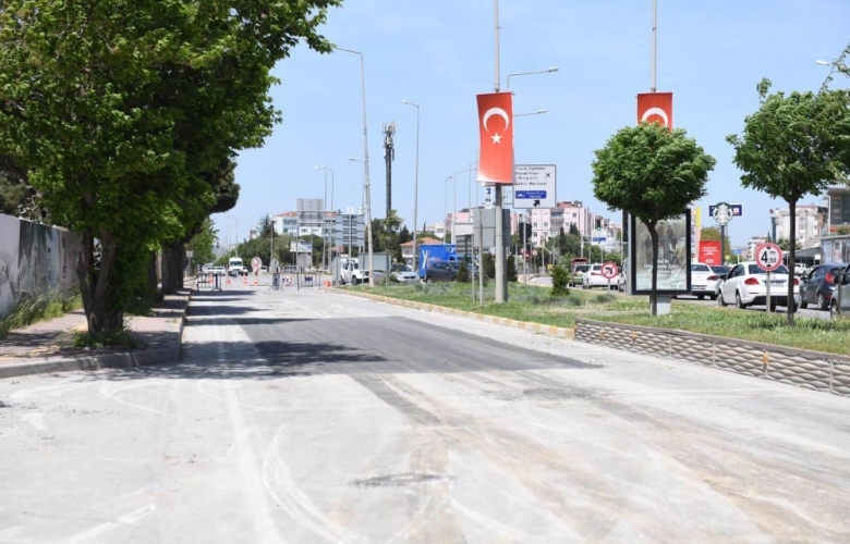 ATATÜRK CADDESİNDE ASFALT ONARIM ÇALIŞMALARI TAMAMLANDI