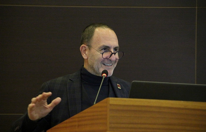 ÇTSO SÖYLEŞİLERİNİN YENİ SERİSİMİN İLK KONUĞU PROF. DR. EMRE ALKİN OLDU