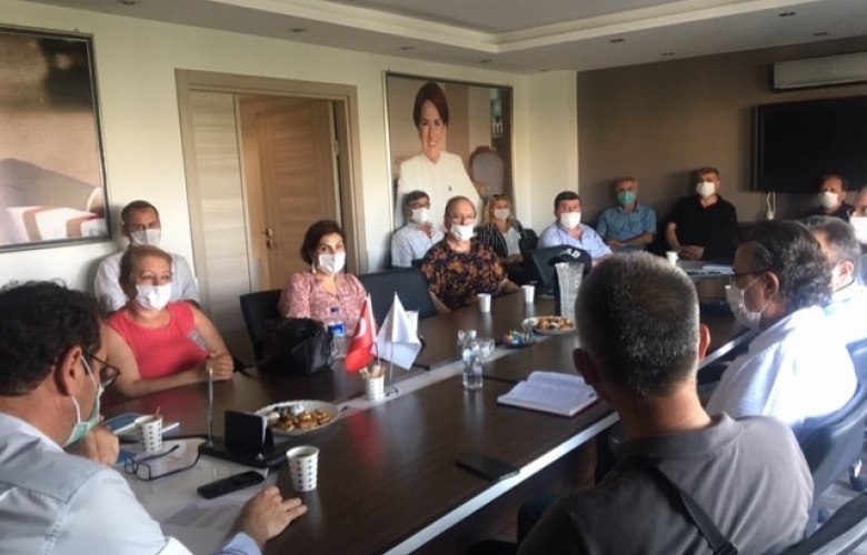 İYİ PARTİLİLER DÜZENLENEN TOPLANTIDA BİRARAYA GELDİLER
