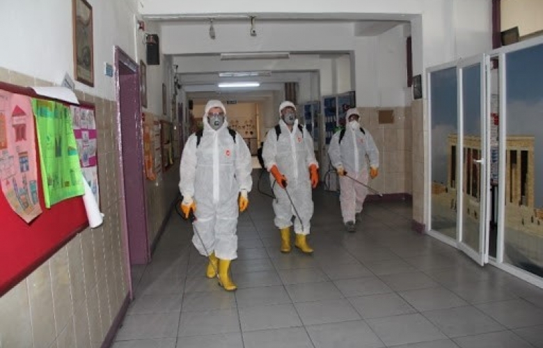 ÇANAKKALE’ DEKİ TÜM OKULLAR CORONAVİRÜS’ E KARŞI İLAÇLANARAK STERİLİZE EDİLİYOR