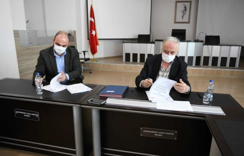 ÇANAKKALE BELEDİYESİNDE TOPLU İŞ SÖZLEŞMESİ İÇİN İMZALAR ATILDI