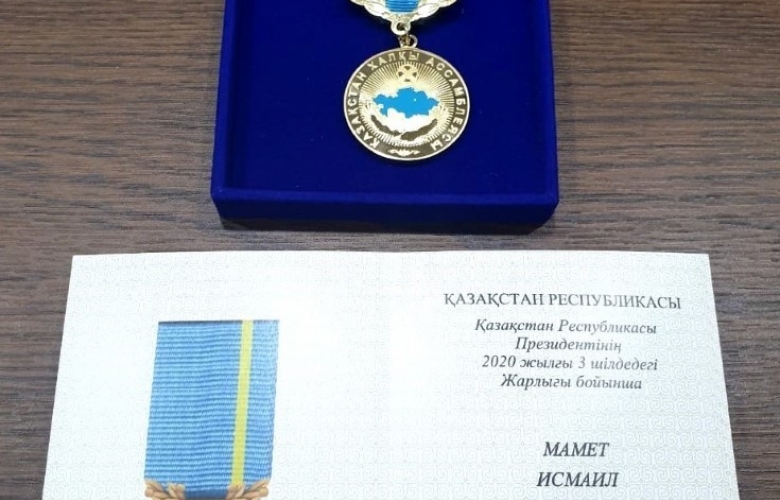 ÇOMÜ’ LÜ PROFESÖRE BÜYÜK ONUR
