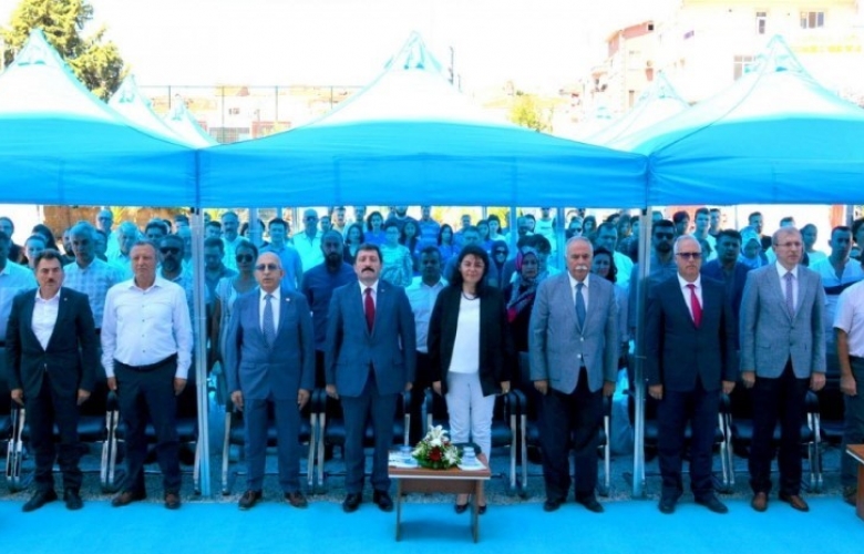 ÇOMÜ' DE 2019 - 2020 AKADEMİK YILI İLK ÖĞRENCİ KAYITLARI YAPILDI