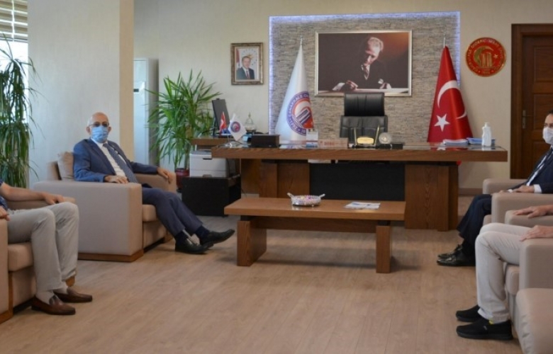 ÇANAKKALE VALİSİ İLHAMİ AKTAŞ’TAN ÇOMÜ REKTÖRÜ PROF. DR. SEDAT MURAT'A ZİYARET