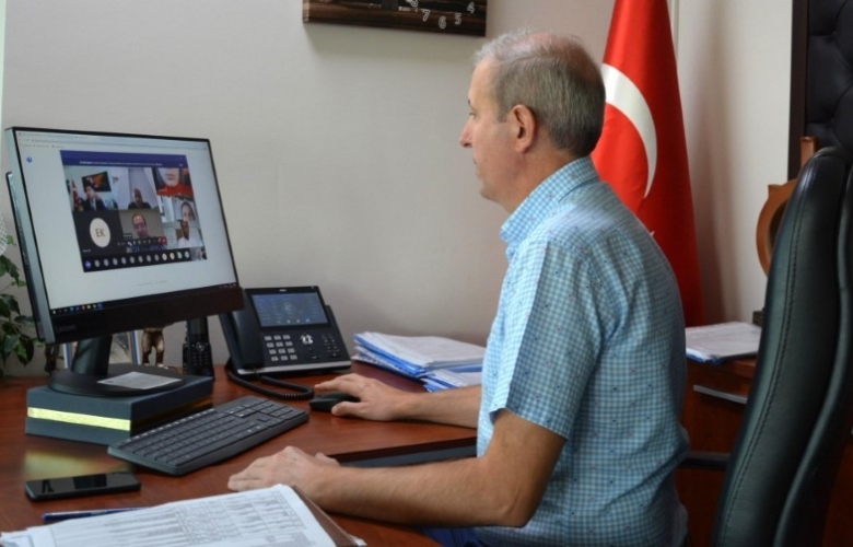 SPOR BİLİMLERİ FAKÜLTESİ 2020-2021 AKADEMİK YILI AÇILIŞ TÖRENİ ONLİNE GERÇEKLEŞTİ