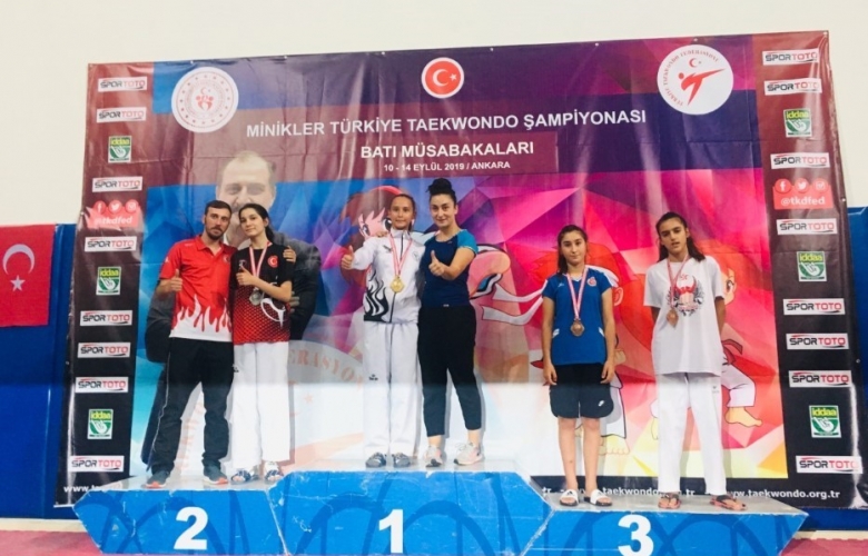 ÇANAKKALE TAEKWONDOSU 2019 YILINDADA ALTIN YILINI YAŞADI