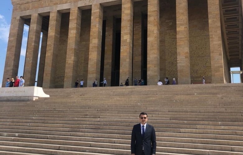 DEVA PARTİSİ ÇANAKKALE İL BAŞKANLIĞINA ATANAN KARACA İLK OLARAK ANITKABİR'İ  ZİYARET ETTİ